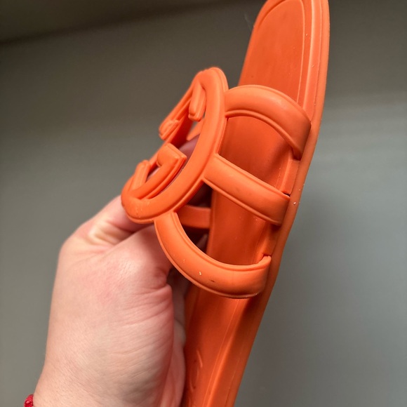 ONLY THIS WEEKEND!!! Gucci Rubber Sandals size 39 - Picture 4 of 5